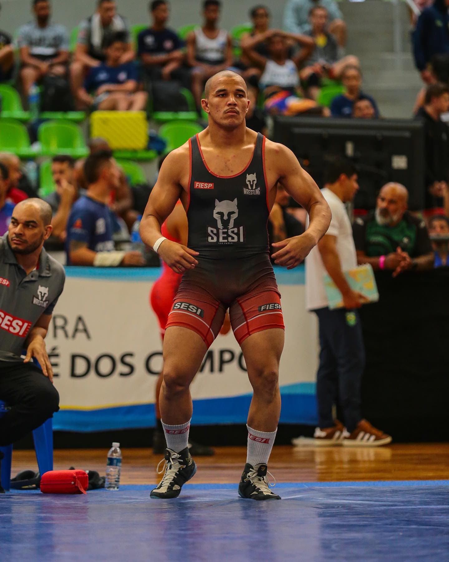 Professor Max Gabriel em competicao de Wrestling